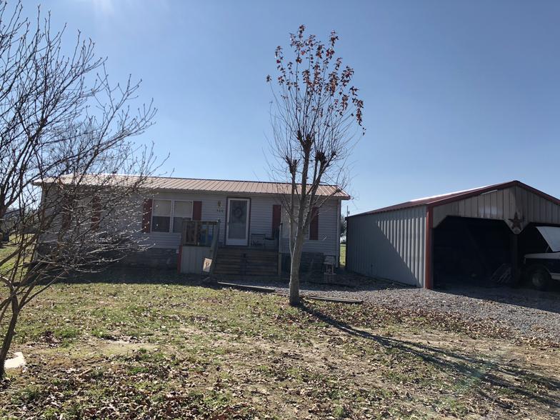 Universal Realty & Auction Scottsville, KY 42164