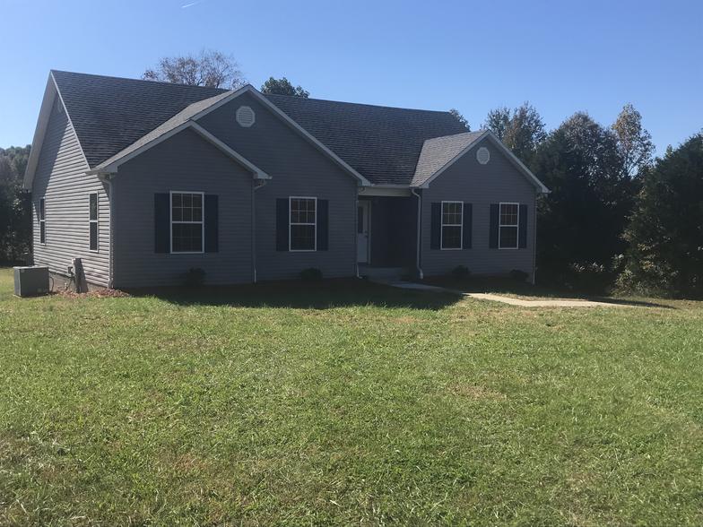 Universal Realty & Auction Scottsville, KY 42164